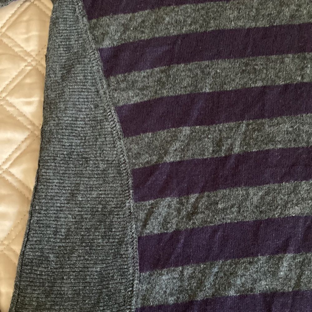 Kokun Women’s Bamboo/Cashmere Turtleneck Sweater in Gray & Purple. Size Small. - Picture 3 of 7